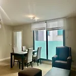 Ranee - 2 Bed 2 Bath In Centre