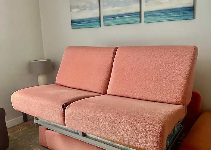 Ranee - 2 Bed 2 Bath In Centre *