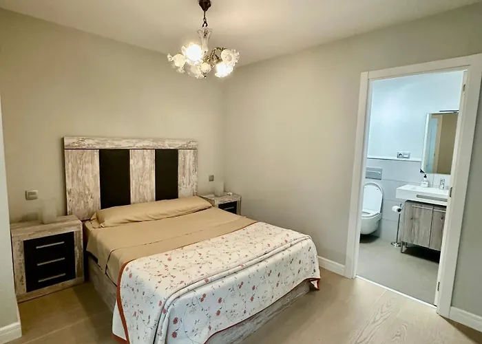 Ranee - 2 Bed 2 Bath In Centre *