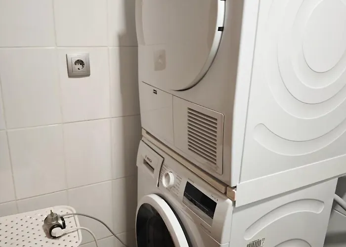 Ranee - 2 Bed 2 Bath In Centre *